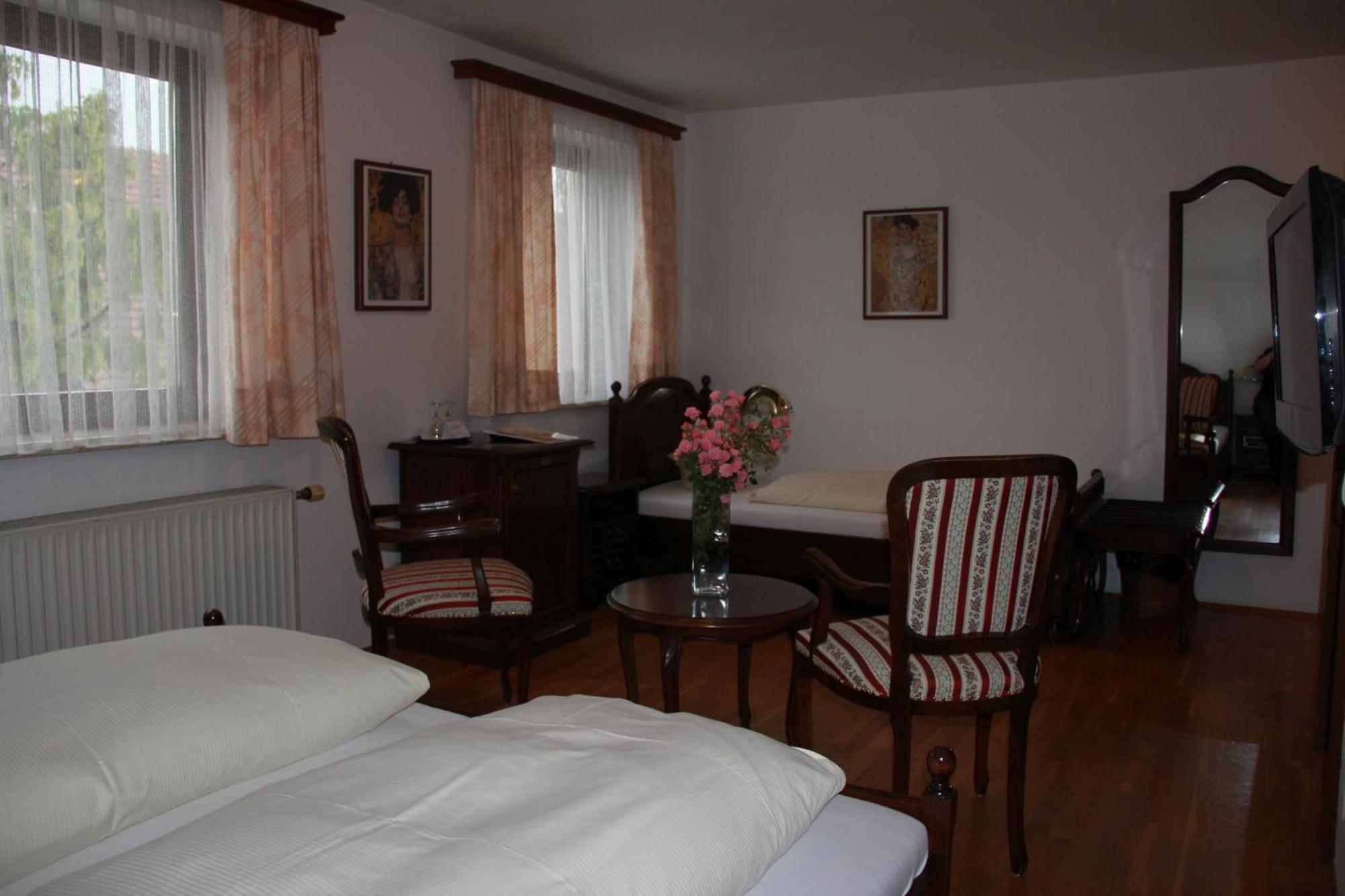 Landhotel St. Florian Sankt Florian am Inn Exteriör bild